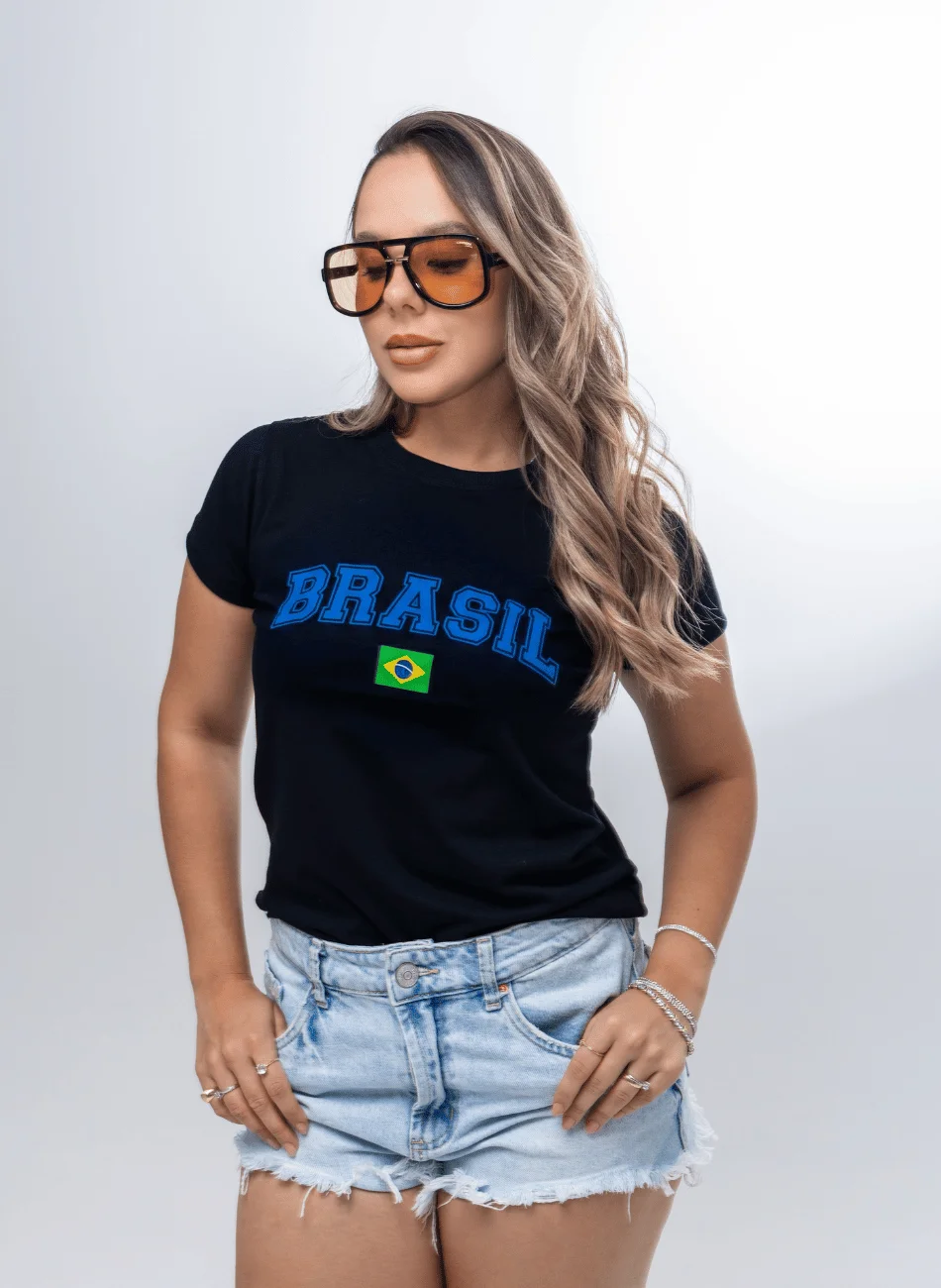 Camiseta Comfy Brasil Preta | Escrita + Bandeira Azul Marinho - BR